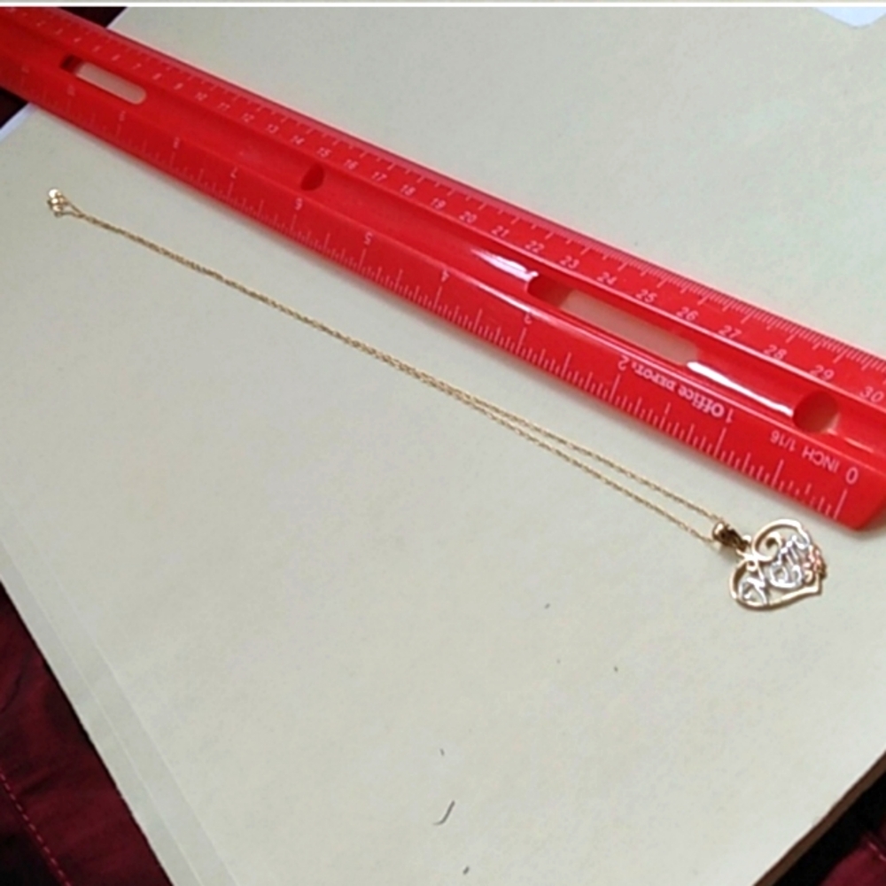 10k yellow gold Mom necklace - Picture 4 of 5